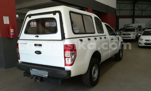 Nunua Ilio tumika Ford Ranger Nyeupe Gari ndani ya Beitbridge nchini Matabeleland Kusini Nunua Ilio tumika Ford Ranger Nyeupe Gari ndani ya Beitbridge nchini Matabeleland Kusini