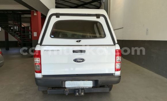 Nunua Ilio tumika Ford Ranger Nyeupe Gari ndani ya Beitbridge nchini Matabeleland Kusini Nunua Ilio tumika Ford Ranger Nyeupe Gari ndani ya Beitbridge nchini Matabeleland Kusini