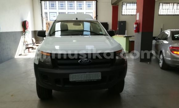 Nunua Ilio tumika Ford Ranger Nyeupe Gari ndani ya Beitbridge nchini Matabeleland Kusini Nunua Ilio tumika Ford Ranger Nyeupe Gari ndani ya Beitbridge nchini Matabeleland Kusini