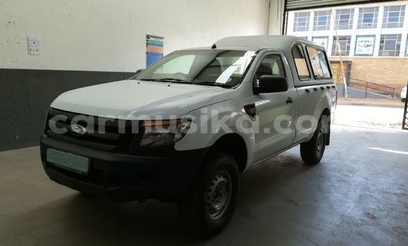 Nunua Ilio tumika Ford Ranger Nyeupe Gari ndani ya Beitbridge nchini Matabeleland Kusini Nunua Ilio tumika Ford Ranger Nyeupe Gari ndani ya Beitbridge nchini Matabeleland Kusini