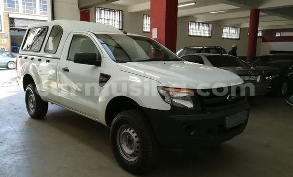 Nunua Ilio tumika Ford Ranger Nyeupe Gari ndani ya Beitbridge nchini Matabeleland Kusini Nunua Ilio tumika Ford Ranger Nyeupe Gari ndani ya Beitbridge nchini Matabeleland Kusini