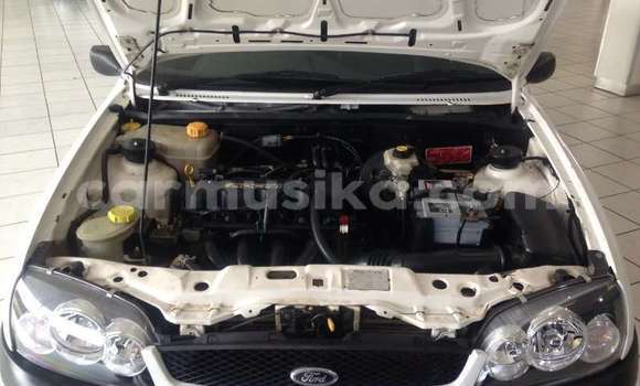 Acheter Occasion Voiture Ford Focus Blanc à Beitbridge, Matabeleland South Acheter Occasion Voiture Ford Focus Blanc à Beitbridge, Matabeleland South