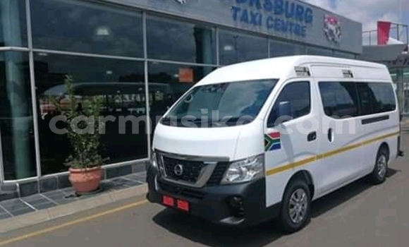Buy Used Toyota Granvia White Car in Beitbridge in Matabeleland South