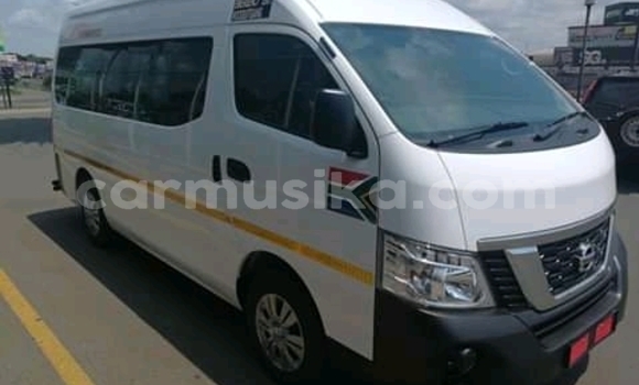 Acheter Occasion Voiture Toyota Granvia Blanc à Beitbridge, Matabeleland South Acheter Occasion Voiture Toyota Granvia Blanc à Beitbridge, Matabeleland South