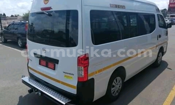 Acheter Occasion Voiture Toyota Granvia Blanc à Beitbridge, Matabeleland South Acheter Occasion Voiture Toyota Granvia Blanc à Beitbridge, Matabeleland South