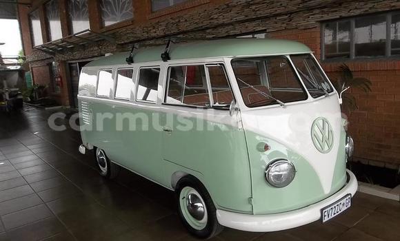 Nunua Ilio tumika Volkswagen Caravelle Nyingine Gari ndani ya Beitbridge nchini Matabeleland Kusini