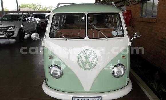 Tenga Tsaru Volkswagen Caravelle Zvimwe Mota in Beitbridge in Matabeleland South Tenga Tsaru Volkswagen Caravelle Zvimwe Mota in Beitbridge in Matabeleland South