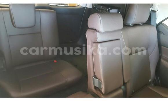 Nunua Ilio tumika Toyota Fortuner Nyeupe Gari ndani ya Emerald Hill nchini Harare Nunua Ilio tumika Toyota Fortuner Nyeupe Gari ndani ya Emerald Hill nchini Harare