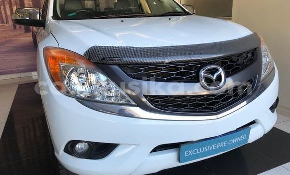 Nunua Ilio tumika Mazda BT-50 Nyeupe Gari ndani ya Beitbridge nchini Matabeleland Kusini
