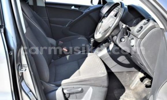 Acheter Occasion Voiture Volkswagen Tiguan Gris à Beitbridge, Matabeleland South Acheter Occasion Voiture Volkswagen Tiguan Gris à Beitbridge, Matabeleland South