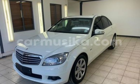 Acheter Occasion Voiture Mercedes‒Benz C–Class Blanc à Beitbridge, Matabeleland South Acheter Occasion Voiture Mercedes‒Benz C–Class Blanc à Beitbridge, Matabeleland South