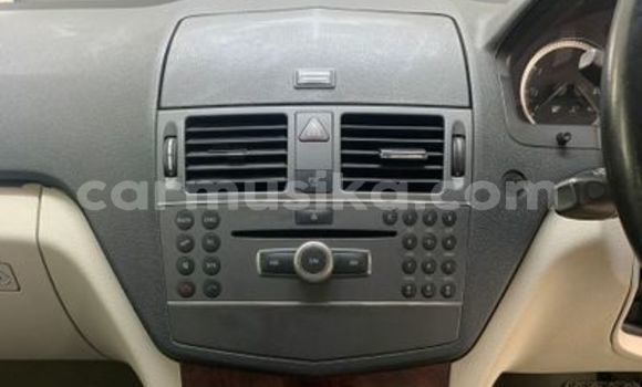 Acheter Occasion Voiture Mercedes‒Benz C–Class Blanc à Beitbridge, Matabeleland South Acheter Occasion Voiture Mercedes‒Benz C–Class Blanc à Beitbridge, Matabeleland South