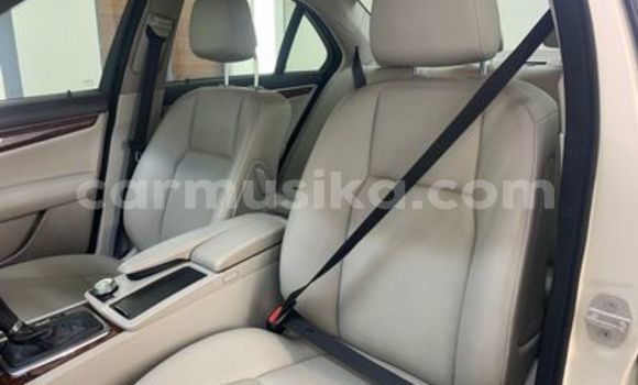 Acheter Occasion Voiture Mercedes‒Benz C–Class Blanc à Beitbridge, Matabeleland South Acheter Occasion Voiture Mercedes‒Benz C–Class Blanc à Beitbridge, Matabeleland South