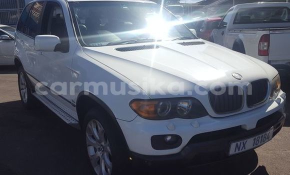 Nunua Ilio tumika BMW X5 Nyeupe Gari ndani ya Harare nchini Harare