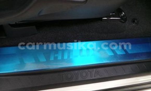 Nunua Ilio tumika Toyota Hilux Nyeupe Gari ndani ya Beitbridge nchini Matabeleland Kusini Nunua Ilio tumika Toyota Hilux Nyeupe Gari ndani ya Beitbridge nchini Matabeleland Kusini