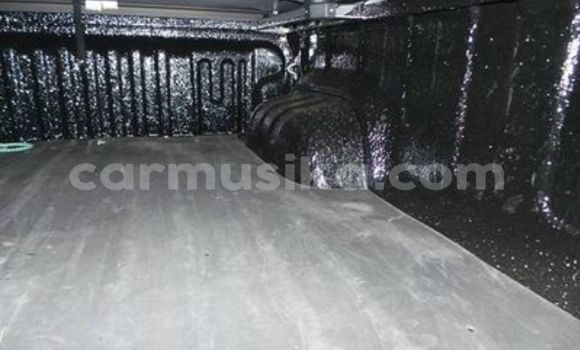 Nunua Ilio tumika Toyota Hilux Nyeupe Gari ndani ya Beitbridge nchini Matabeleland Kusini Nunua Ilio tumika Toyota Hilux Nyeupe Gari ndani ya Beitbridge nchini Matabeleland Kusini