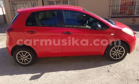 Acheter Occasion Voiture Toyota Yaris Rouge à Beitbridge, Matabeleland South Acheter Occasion Voiture Toyota Yaris Rouge à Beitbridge, Matabeleland South