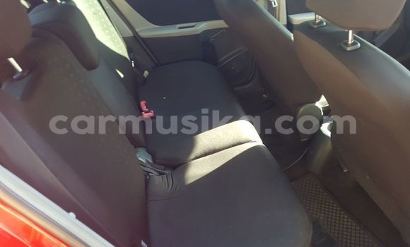 Acheter Occasion Voiture Toyota Yaris Rouge à Beitbridge, Matabeleland South Acheter Occasion Voiture Toyota Yaris Rouge à Beitbridge, Matabeleland South