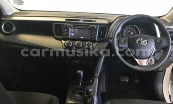 Acheter Occasion Voiture Toyota RAV4 Blanc à Beitbridge, Matabeleland South Acheter Occasion Voiture Toyota RAV4 Blanc à Beitbridge, Matabeleland South