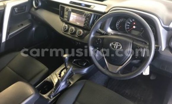 Acheter Occasion Voiture Toyota RAV4 Blanc à Beitbridge, Matabeleland South Acheter Occasion Voiture Toyota RAV4 Blanc à Beitbridge, Matabeleland South