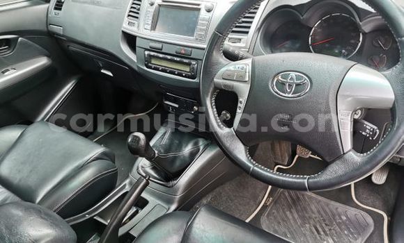 Buy Used Toyota Hilux White Car in Harare in Harare Buy Used Toyota Hilux White Car in Harare in Harare