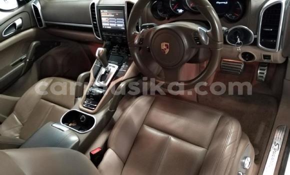 Acheter Occasion Voiture Porsche 718 Cayman Blanc à Beitbridge, Matabeleland South Acheter Occasion Voiture Porsche 718 Cayman Blanc à Beitbridge, Matabeleland South