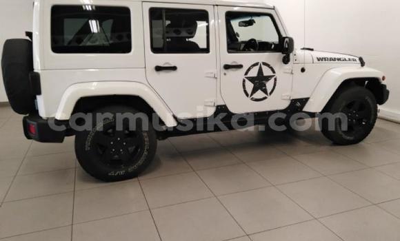 Acheter Occasion Voiture Jeep Commander Blanc à Beitbridge, Matabeleland South Acheter Occasion Voiture Jeep Commander Blanc à Beitbridge, Matabeleland South