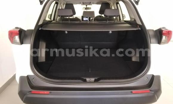 Nunua Ilio tumika Toyota RAV4 Nyeupe Gari ndani ya Beitbridge nchini Matabeleland Kusini Nunua Ilio tumika Toyota RAV4 Nyeupe Gari ndani ya Beitbridge nchini Matabeleland Kusini