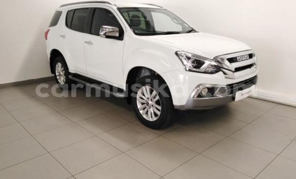 Tenga Tsaru Isuzu D–MAX Chena Mota in Beitbridge in Matabeleland South Tenga Tsaru Isuzu D–MAX Chena Mota in Beitbridge in Matabeleland South