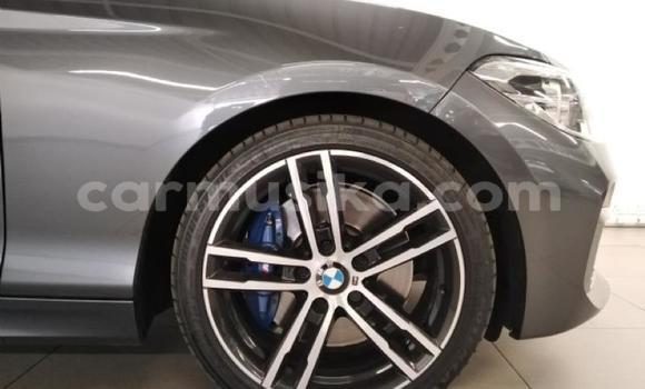 Nunua Ilio tumika BMW 3–Series Fedha Gari ndani ya Beitbridge nchini Matabeleland Kusini Nunua Ilio tumika BMW 3–Series Fedha Gari ndani ya Beitbridge nchini Matabeleland Kusini