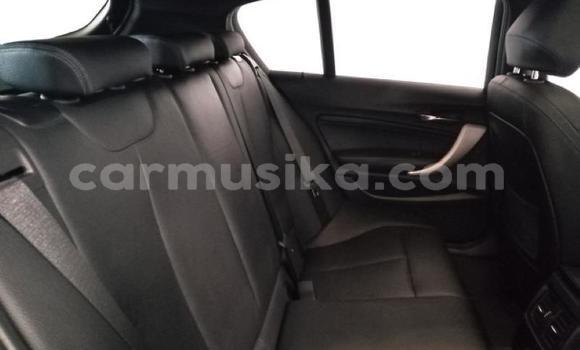 Nunua Ilio tumika BMW 3–Series Fedha Gari ndani ya Beitbridge nchini Matabeleland Kusini Nunua Ilio tumika BMW 3–Series Fedha Gari ndani ya Beitbridge nchini Matabeleland Kusini