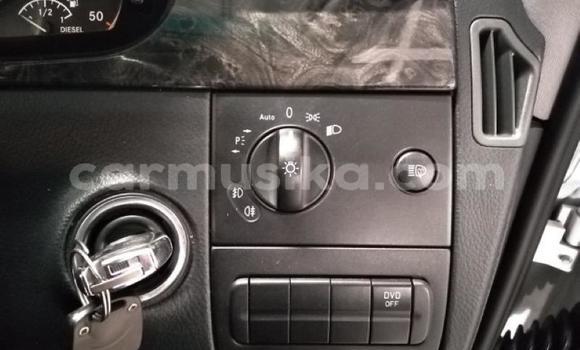 Acheter Occasion Voiture Mercedes‒Benz Vito Gris à Beitbridge, Matabeleland South Acheter Occasion Voiture Mercedes‒Benz Vito Gris à Beitbridge, Matabeleland South