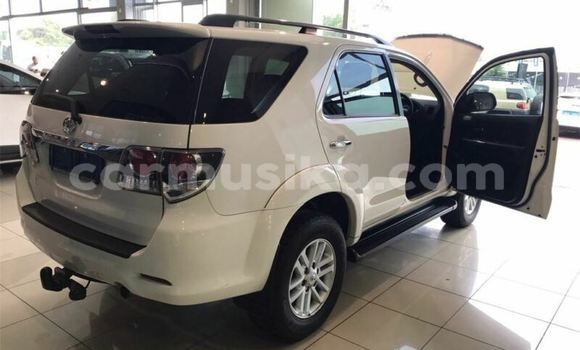 Buy Used Toyota Fortuner White Car in Avondale in Harare Buy Used Toyota Fortuner White Car in Avondale in Harare