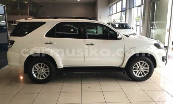 Buy Used Toyota Fortuner White Car in Avondale in Harare Buy Used Toyota Fortuner White Car in Avondale in Harare