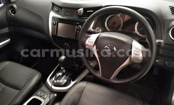 Acheter Occasion Voiture Nissan Navara Gris à Beitbridge, Matabeleland South Acheter Occasion Voiture Nissan Navara Gris à Beitbridge, Matabeleland South
