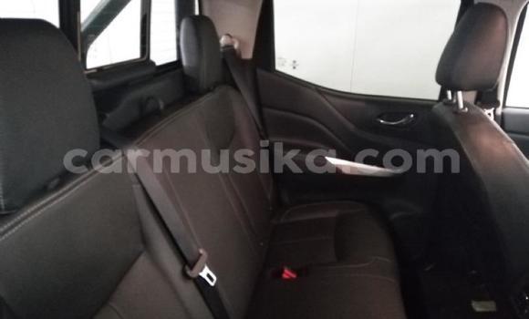 Acheter Occasion Voiture Nissan Navara Gris à Beitbridge, Matabeleland South Acheter Occasion Voiture Nissan Navara Gris à Beitbridge, Matabeleland South
