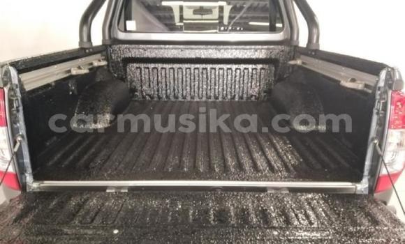 Acheter Occasion Voiture Nissan Navara Gris à Beitbridge, Matabeleland South Acheter Occasion Voiture Nissan Navara Gris à Beitbridge, Matabeleland South