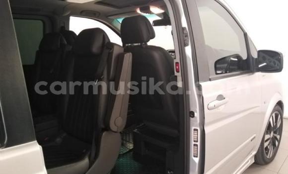Buy Used Mercedes‒Benz Vito White Car in Beitbridge in Matabeleland South Buy Used Mercedes‒Benz Vito White Car in Beitbridge in Matabeleland South
