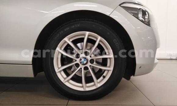 Acheter Occasion Voiture BMW 3–Series Gris à Beitbridge, Matabeleland South Acheter Occasion Voiture BMW 3–Series Gris à Beitbridge, Matabeleland South