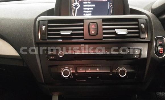 Acheter Occasion Voiture BMW 3–Series Gris à Beitbridge, Matabeleland South Acheter Occasion Voiture BMW 3–Series Gris à Beitbridge, Matabeleland South