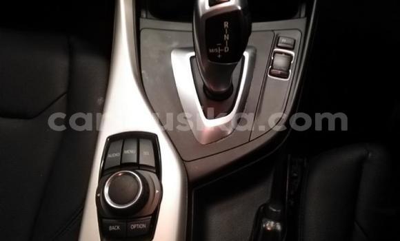 Acheter Occasion Voiture BMW 3–Series Gris à Beitbridge, Matabeleland South Acheter Occasion Voiture BMW 3–Series Gris à Beitbridge, Matabeleland South