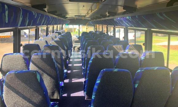 Acheter Occasion Utilitaire Hino 300 Series Blanc à Beitbridge, Matabeleland South Acheter Occasion Utilitaire Hino 300 Series Blanc à Beitbridge, Matabeleland South