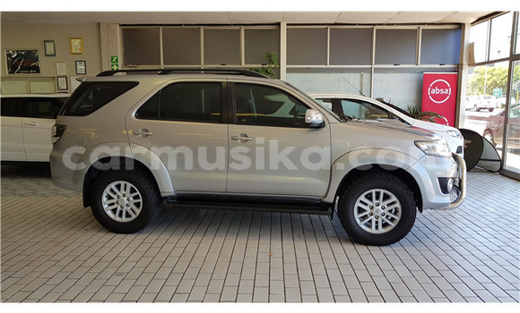 Buy Used Toyota Fortuner Silver Car in Avondale in Harare Buy Used Toyota Fortuner Silver Car in Avondale in Harare