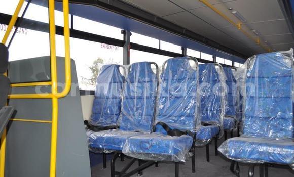 Acheter Occasion Utilitaire Man Silent Blanc à Beitbridge, Matabeleland South Acheter Occasion Utilitaire Man Silent Blanc à Beitbridge, Matabeleland South