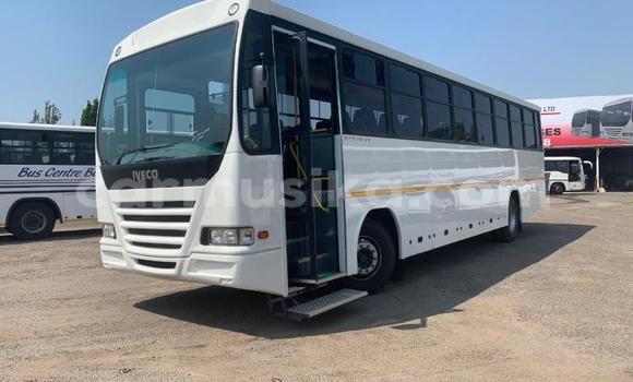 Nunua Ilio tumika Man Silent Nyeupe Lori ndani ya Beitbridge nchini Matabeleland Kusini