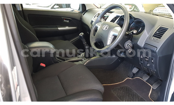 Buy Used Toyota Fortuner Silver Car in Avondale in Harare Buy Used Toyota Fortuner Silver Car in Avondale in Harare
