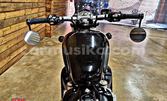 Acheter Occasion Moto Triumph Bonneville Gris à Beitbridge, Matabeleland South Acheter Occasion Moto Triumph Bonneville Gris à Beitbridge, Matabeleland South