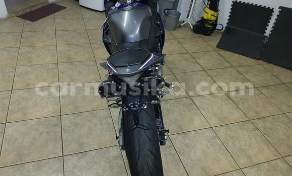 Acheter Occasion Moto Yamaha YZF Bleu à Beitbridge, Matabeleland South Acheter Occasion Moto Yamaha YZF Bleu à Beitbridge, Matabeleland South