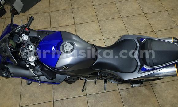 Acheter Occasion Moto Yamaha YZF Bleu à Beitbridge, Matabeleland South Acheter Occasion Moto Yamaha YZF Bleu à Beitbridge, Matabeleland South