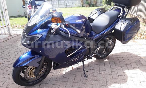Acheter Occasion Moto Triumph Sprint Bleu à Beitbridge, Matabeleland South Acheter Occasion Moto Triumph Sprint Bleu à Beitbridge, Matabeleland South